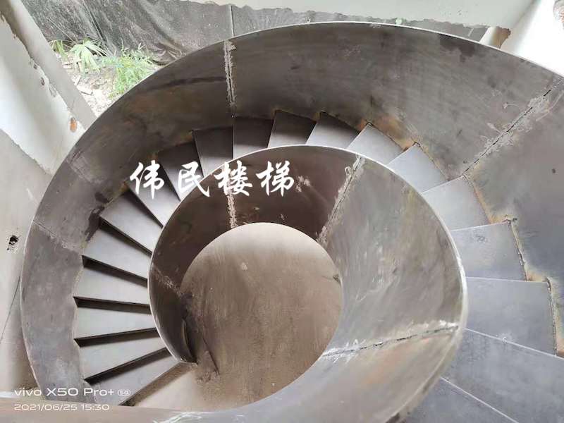 杭州旋轉樓梯讓月桂花園更漂亮