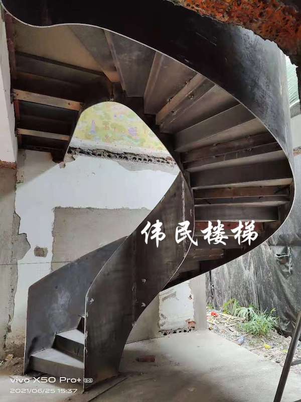 杭州旋轉樓梯讓月桂花園更漂亮