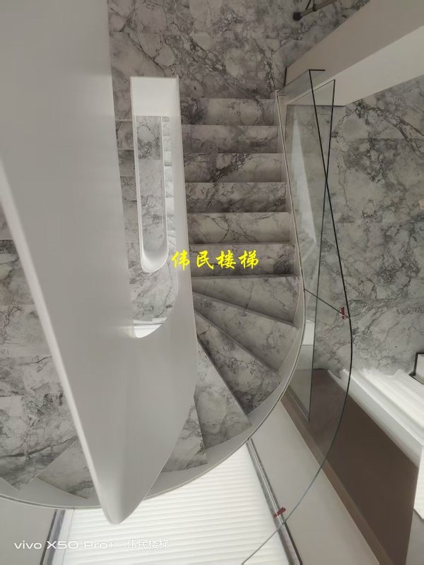 杭州樓梯工廠匠心工藝從材料到安裝的全流程品質把控